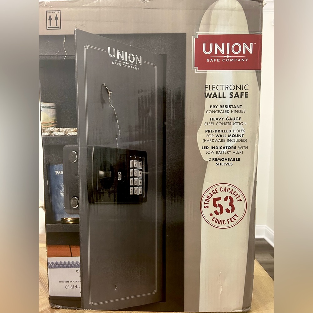 NIB Union Safe Company Electric Wall Safe